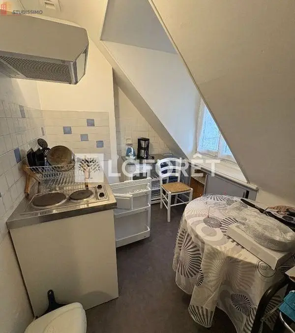 Studio meublé 26m² Riom-ès-Montagnes - Meublé, 3e étage - Photo 3