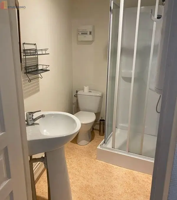 Studio meublé 20m² Aurillac centre-ville - Idéal étudiant - Photo 1