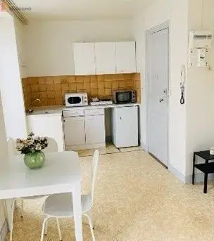 Studio meublé 27m² Saint-Flour centre - Meublé, 1 chambre - Photo 3