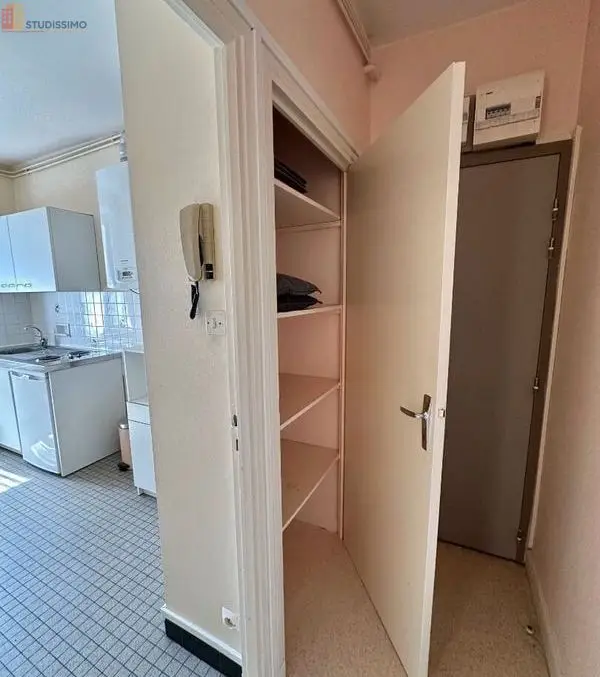Studio meublé 25m² Aurillac - Meublé, 1er étage - Photo 3