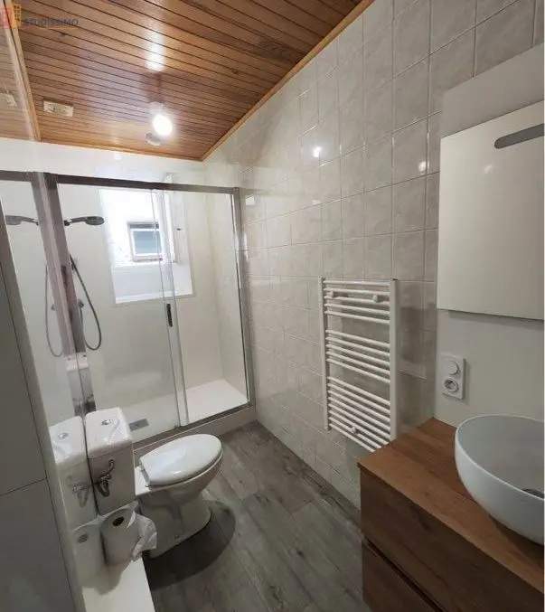Studio meublé 30m² Maurs - Meublé, DPE D - Photo 4