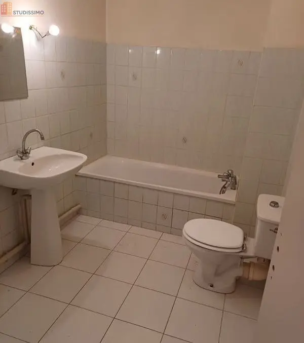 Studio 32m² Angoulême - - Photo 4