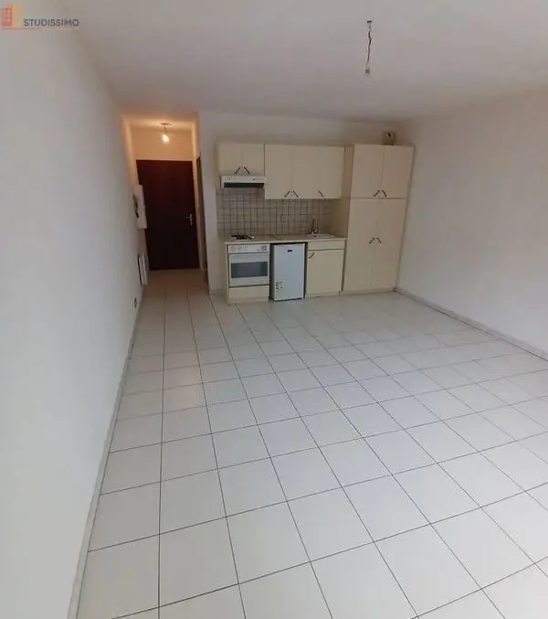 Studio 32m² Angoulême - - Photo 3