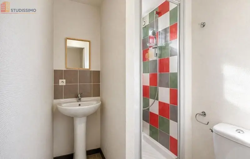 Studio meublé 16m² Angoulême - Meublé, DPE C - Photo 1