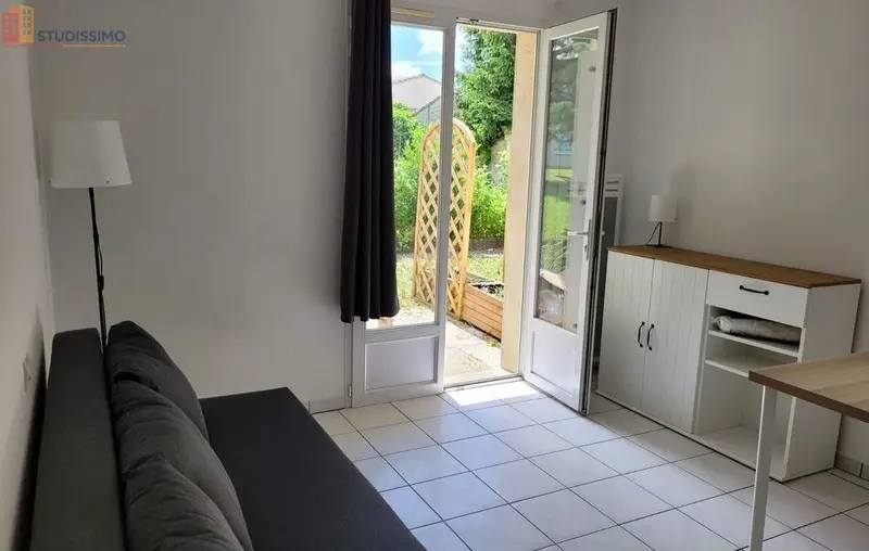 Studio 18m² Angoulême - Meublé, petite terrasse - Photo 2