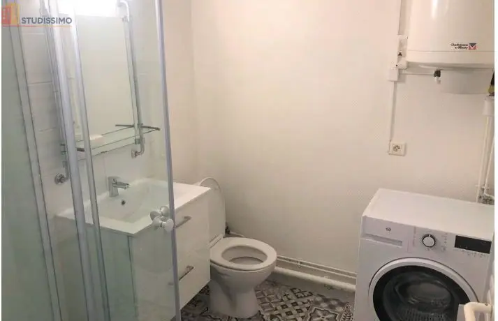 Studio meublé 27m² Angoulême centre - Meublé, 1er étage - Photo 5