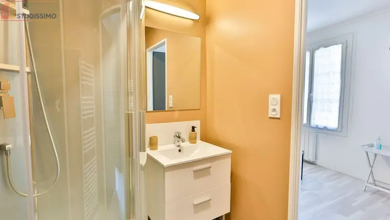 Studio meublé 25m² Cognac - Meublé, DPE C - Photo 2