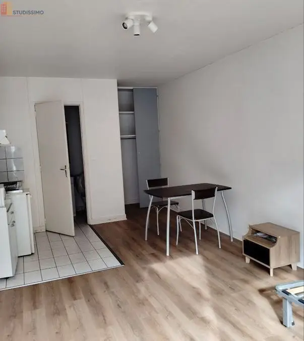 Studio 25m² Angoulême - - Photo 3