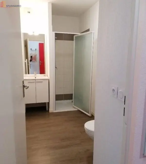 Studio meublé 21m² La Rochelle 17000 - Meublé, lumineux - Photo 5
