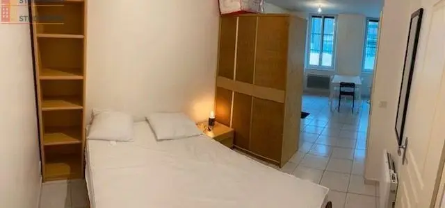 Studio meublé 24m² La Rochelle - Proche marché, lumineux - Photo 1
