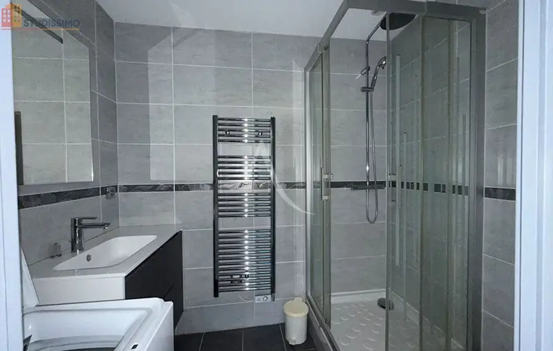 Studio meublé 17m² Saintes - Meublé, DPE D - Photo 6