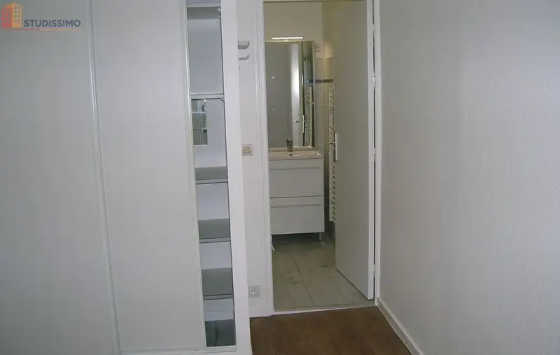 Studio 25m² La Rochelle 17000 - Photo 3
