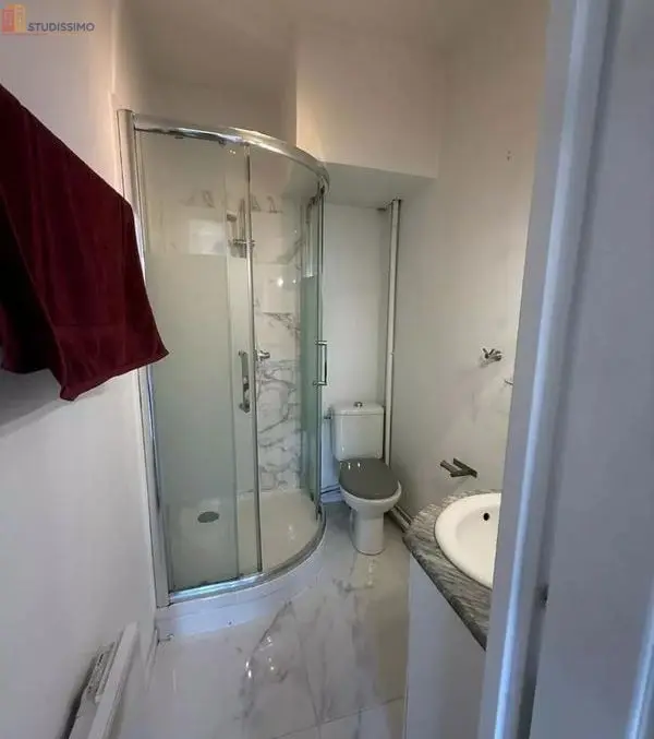 Studio meublé 21m² La Rochelle - Meublé, DPE D - Photo 2