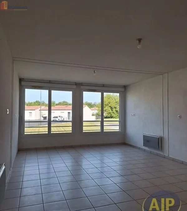 Studio 35m² Pons - - Photo 2