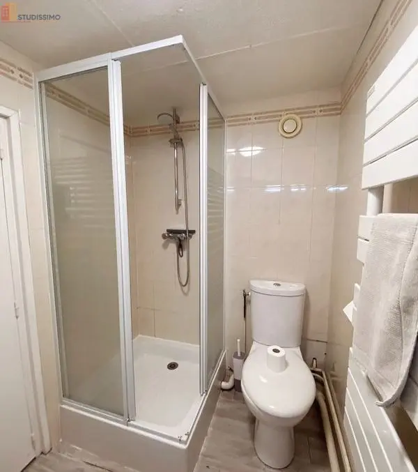 Studio meublé 16m² La Rochelle 17000 - Pour saisonnier - Photo 2