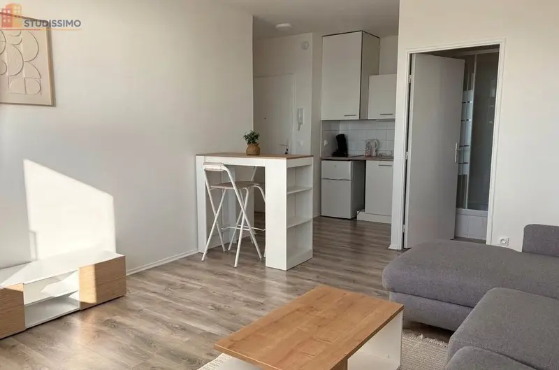Studio meublé 28m² La Rochelle 17000 - Lumineux, 7e étage - Photo 1