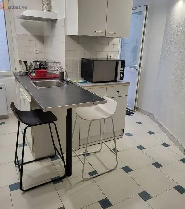 Studio meublé 20m² Saintes - Meublé, DPE C - Photo 5