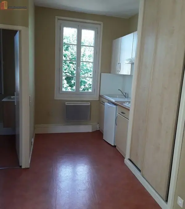 Studio 21m² Saintes - - Photo 2