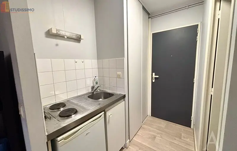 Studio meublé 19m² Bourges - Dernier étage, lumineux - Photo 5