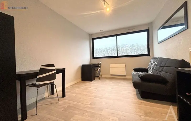Studio meublé 19m² Bourges - Dernier étage, lumineux - Photo 3