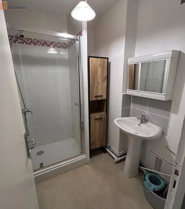 Studio 32m² Bourges - Meublé, DPE D - Photo 2