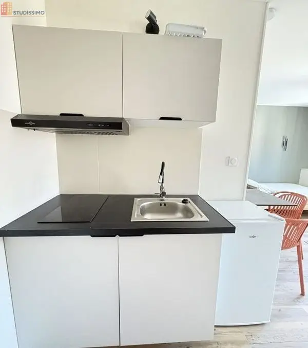 Studio meublé 23m² Bourges - Meublé, DPE D - Photo 9