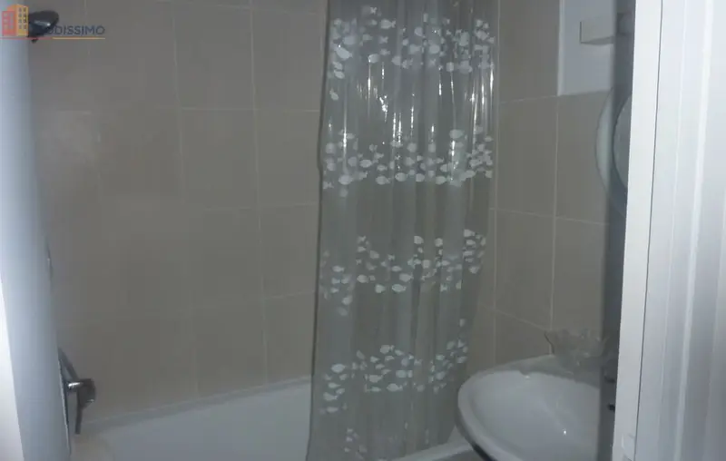 Studio meublé 21m² Bourges - Idéal étudiant, calme - Photo 2