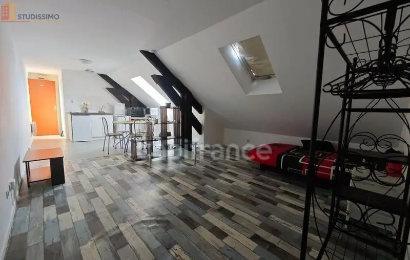 Studio 25m² Vierzon - Meublé, 2e étage - Photo 1