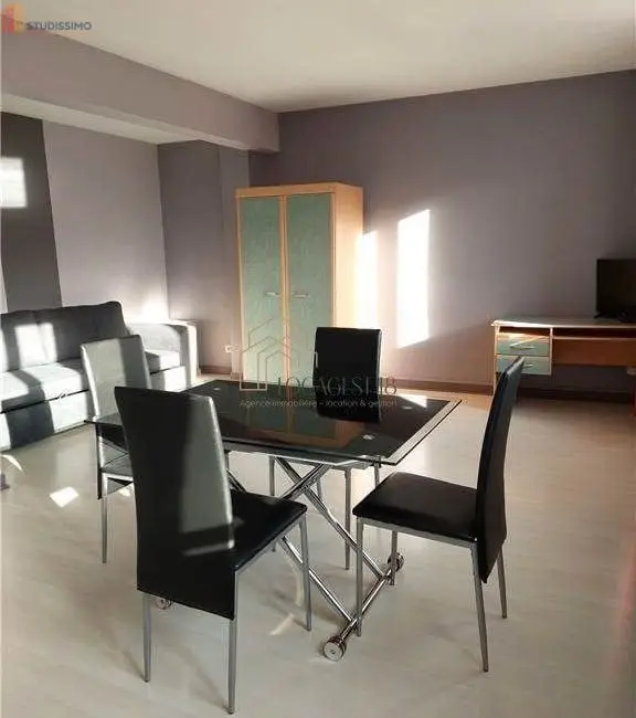 Studio meublé 31m² Bourges - Lumineux, 2e étage - Photo 4