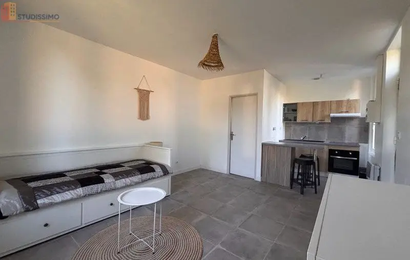 Studio meublé 25m² Vierzon - Terrain, meublé - Photo 2