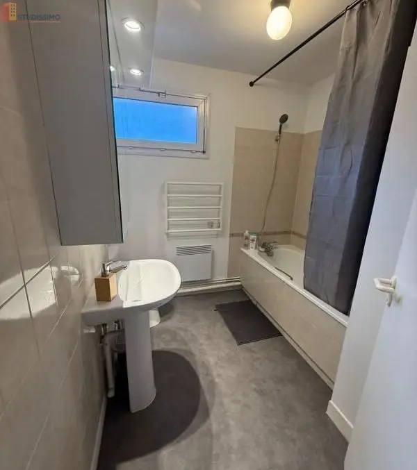 Studio 30m² Bourges - Lumineux, 1er étage - Photo 17