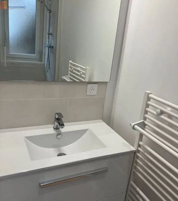 Studio meublé 26m² Bourges - Standing, cour privative - Photo 2