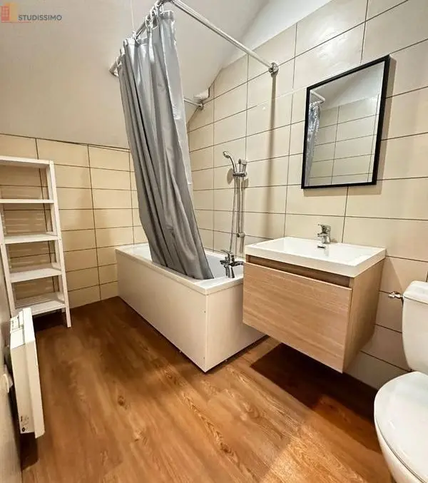 Studio meublé 24m² Bourges centre - Hyper centre, lumineux - Photo 2