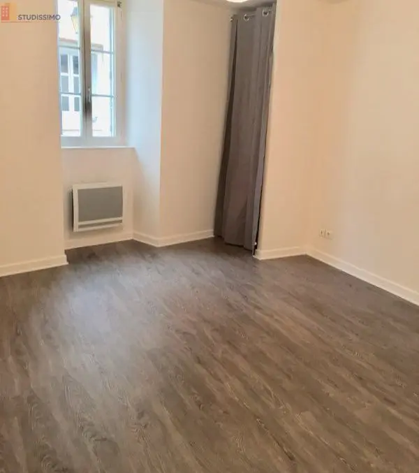 Studio 27m² Saint-Amand-Montrond - Très lumineux - Photo 4