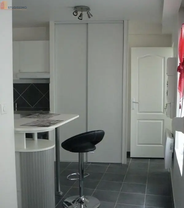 Studio meublé 21m² Bourges centre-ville - Meublé, 1er étage - Photo 1