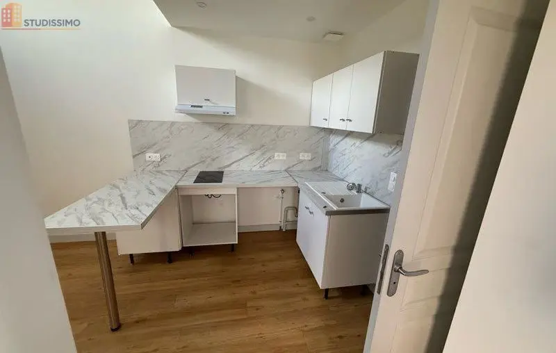 Studio 25m² Neuvy-sur-Barangeon - - Photo 5