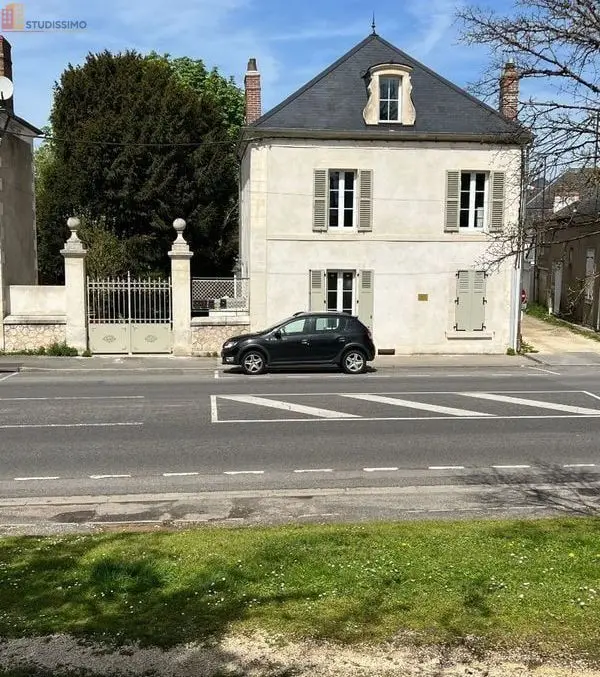 Studio 14m² Bourges - Face INSA, lumineux - Photo 1
