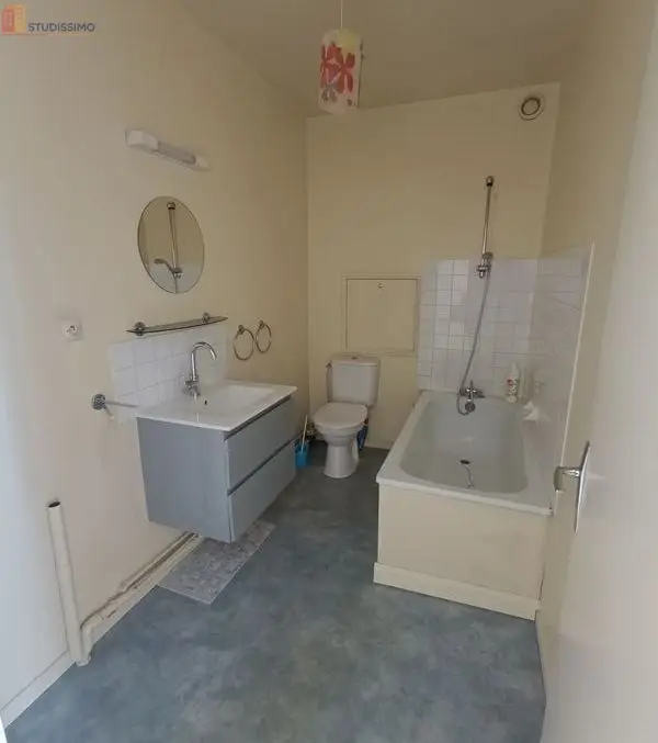 Studio 30m² Vierzon 18100 - Photo 5