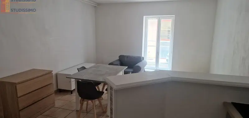 Studio meublé 30m² Saint-Amand-Montrond - Meublé, 1 chambre - Photo 3