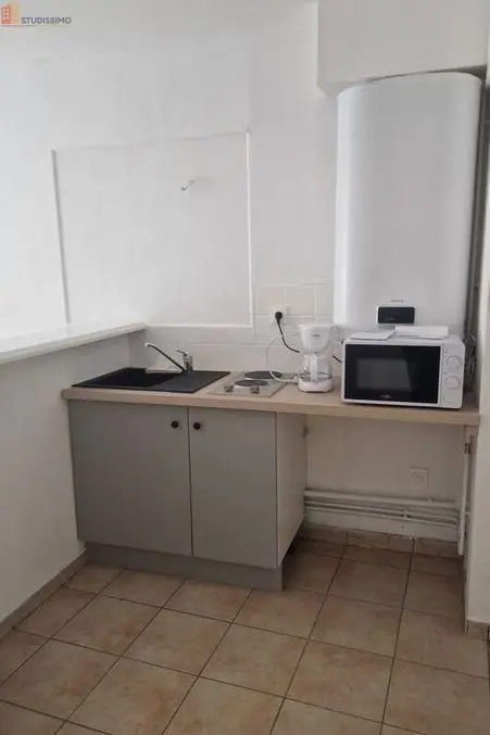 Studio meublé 30m² Saint-Amand-Montrond - Meublé, 1 chambre - Photo 1