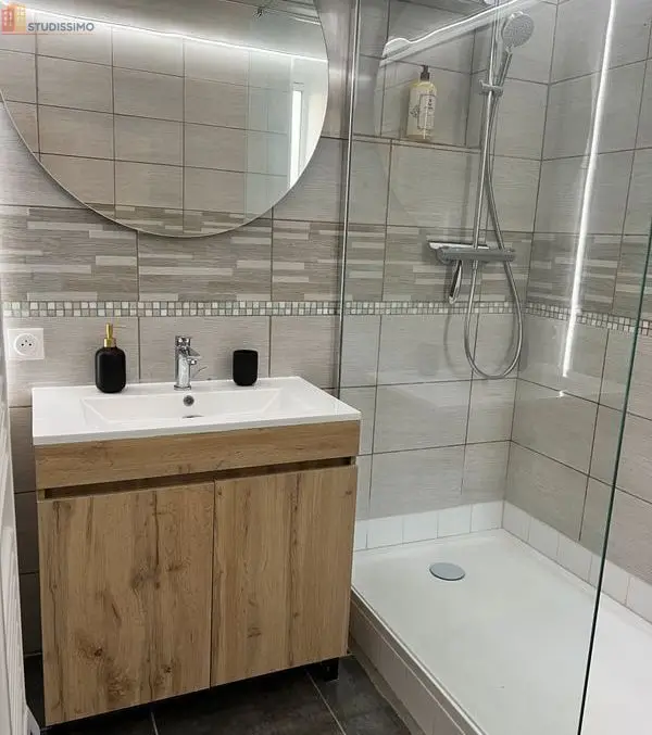 Studio meublé 35m² Vierzon - Rénové, grand espace - Photo 1