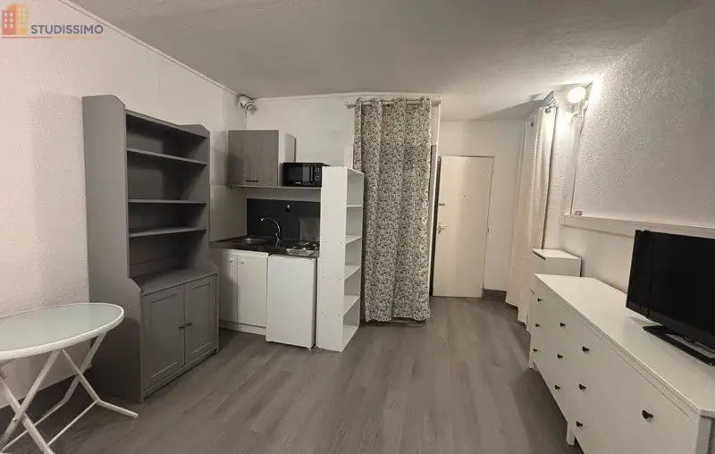Studio meublé 19m² Saint-Amand-Montrond - Meublé, DPE C - Photo 4