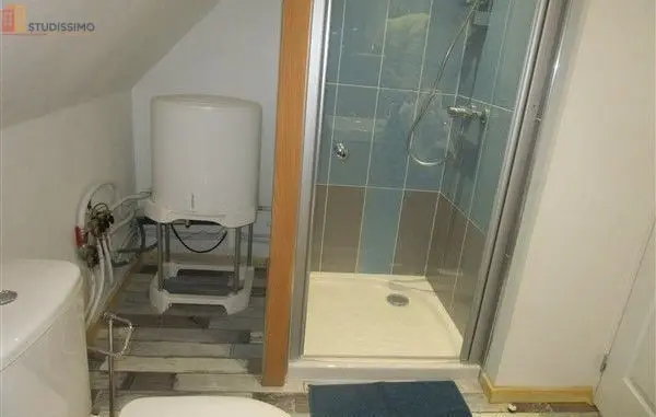 Studio meublé 15m² Égletons - Meublé, proche commodités - Photo 2