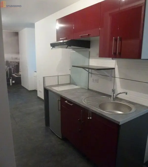Studio meublé 27m² Tulle - Proche gare, disponible mai - Photo 1