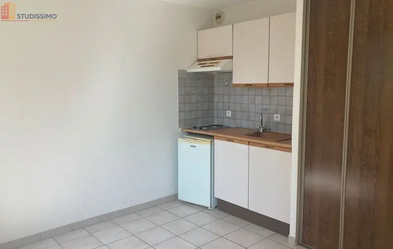 Studio meublé 19m² Dijon centre - Proche facs, proche place - Photo 2