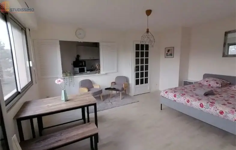 Studio meublé 30m² Dijon centre - Balcon, vue jardin - Photo 4