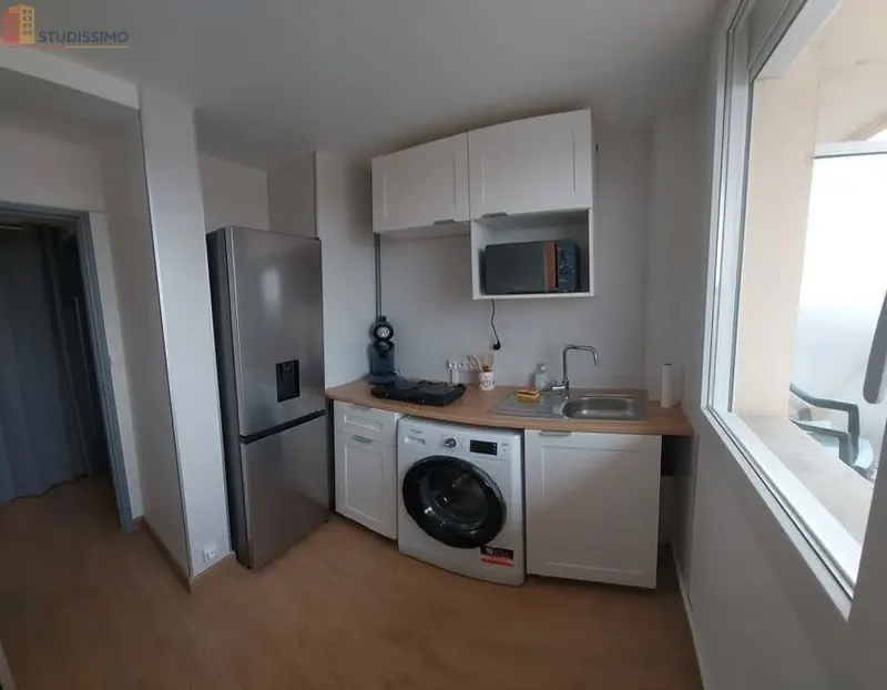 Studio meublé 26m² Dijon centre - Parking, dernier étage - Photo 2