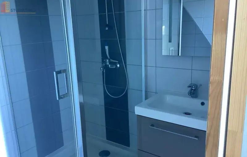 Studio 35m² Saint-Brieuc - Duplex, deuxième étage - Photo 2