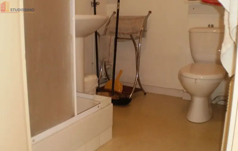 Studio meublé 25m² Lannion centre - Clair, 2e étage - Photo 5