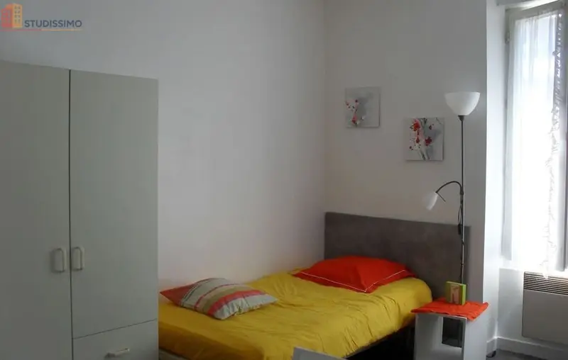 Studio meublé 20m² Guingamp - Plein centre, sur cour - Photo 5